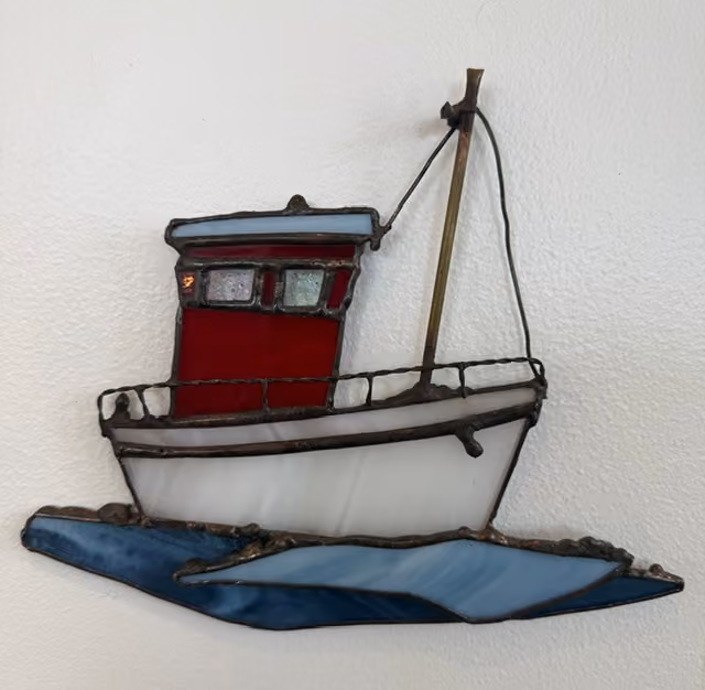 "Chugging Along" (wall hanging glass, mixed media) - 175 x 215 mm