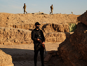 العراق يتسلم دفعة ثانية من معتقلي "داعش" من سورية بواسطة واشنطن