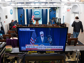 ترامب: لدي نقاط خروج من الحرب على إيران؛ تل أبيب تتحدث عن تهيئة الظروف لإسقاط النظام