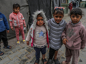 2.5 مليون طفل بالضفة وغزة يعيشون النزوح والجوع