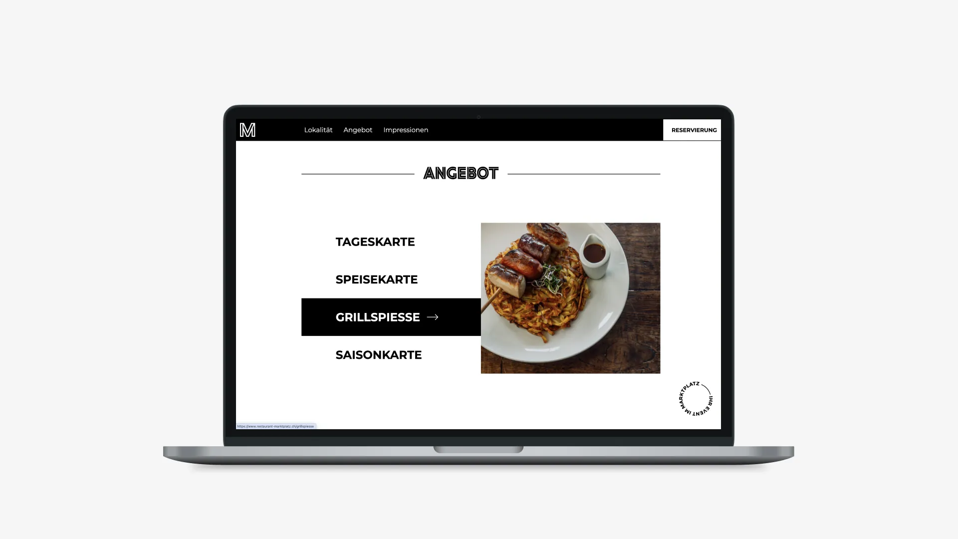 Website des Restaurants Marktplatz auf einem Laptop: Bereich «Angebot» mit Tageskarte, Speisekarte, Grillspiesse und Saisonkarte