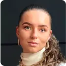 woman user review