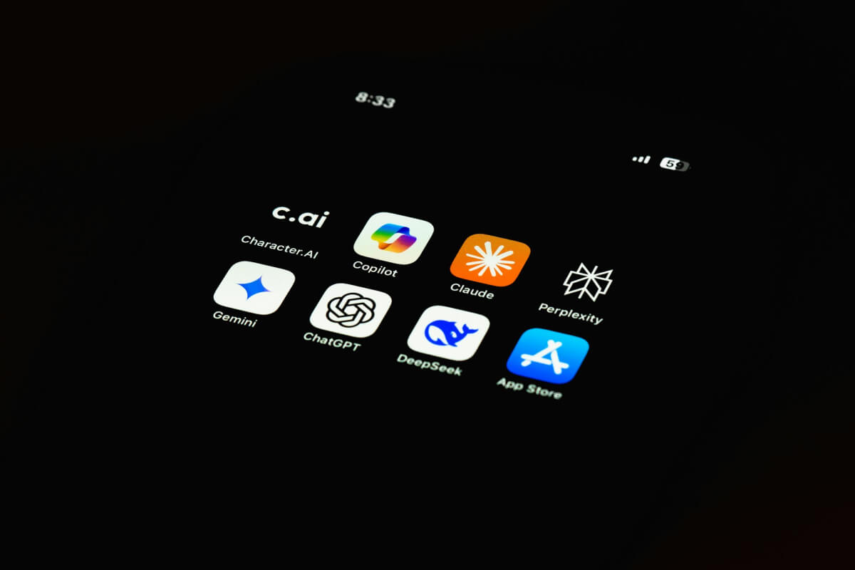 KI-Tools vergleichen: ChatGPT, Copilot & Gemini auf dem DSGVO-Prüfstand