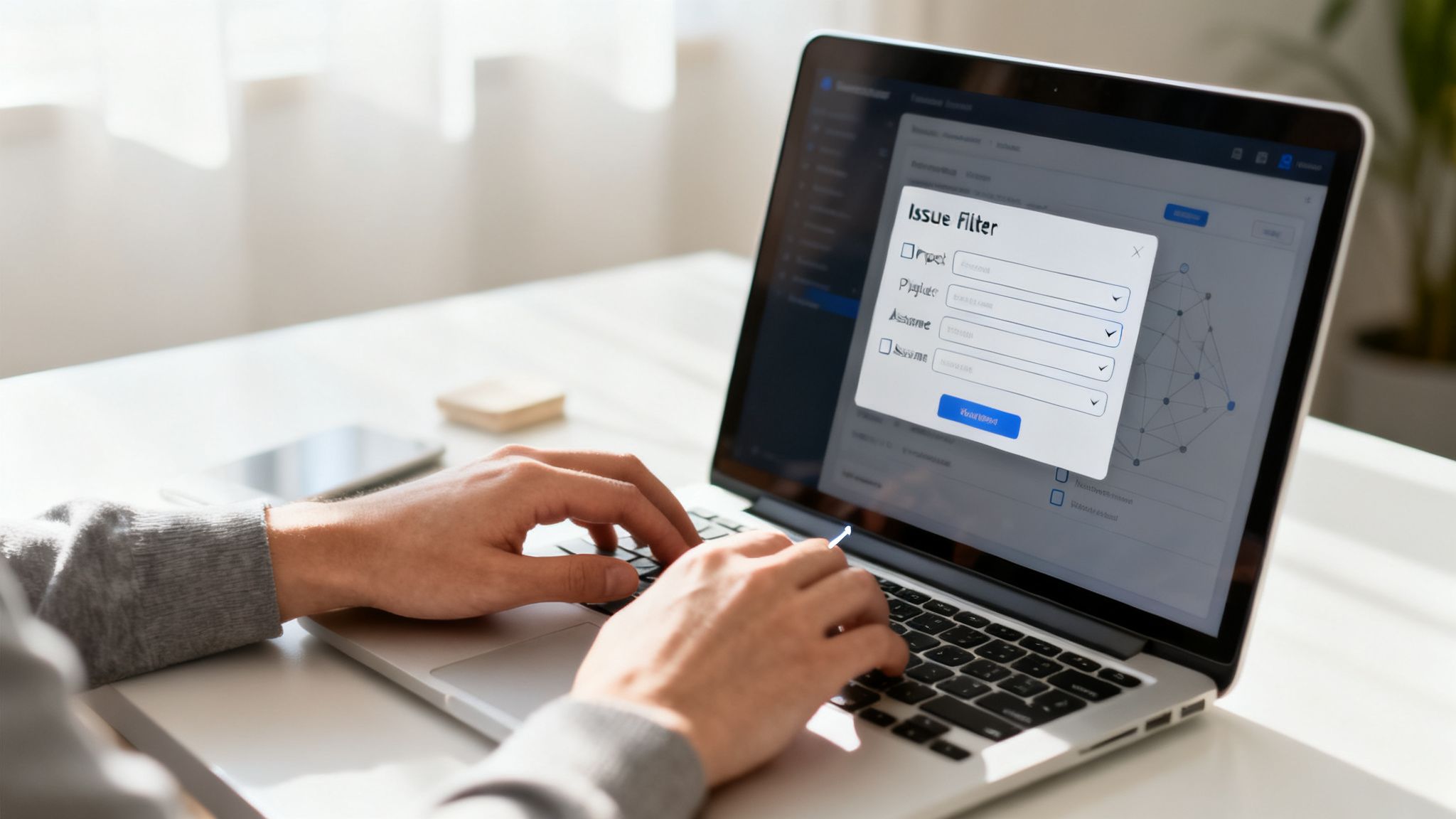 Hände tippen auf einem Laptop, der einen 'Issue Filter' Dialog einer Projektmanagement-Software anzeigt.