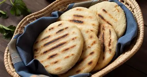 Colombian Arepas Con Queso