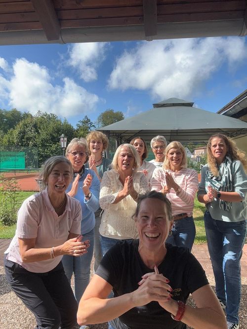 Mädelsabend mit Lachyoga