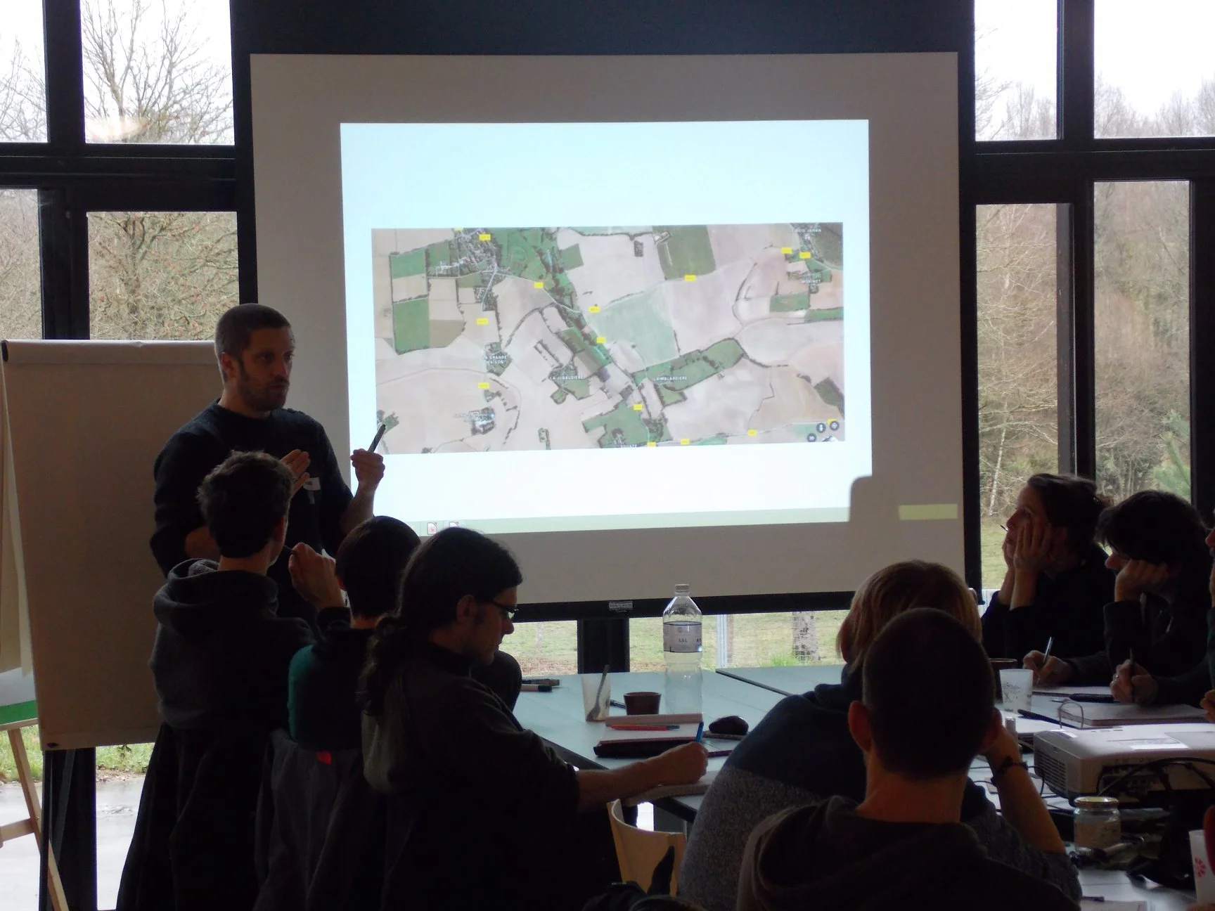 Photo de la formation théorique de concevoir son potager en permaculture.