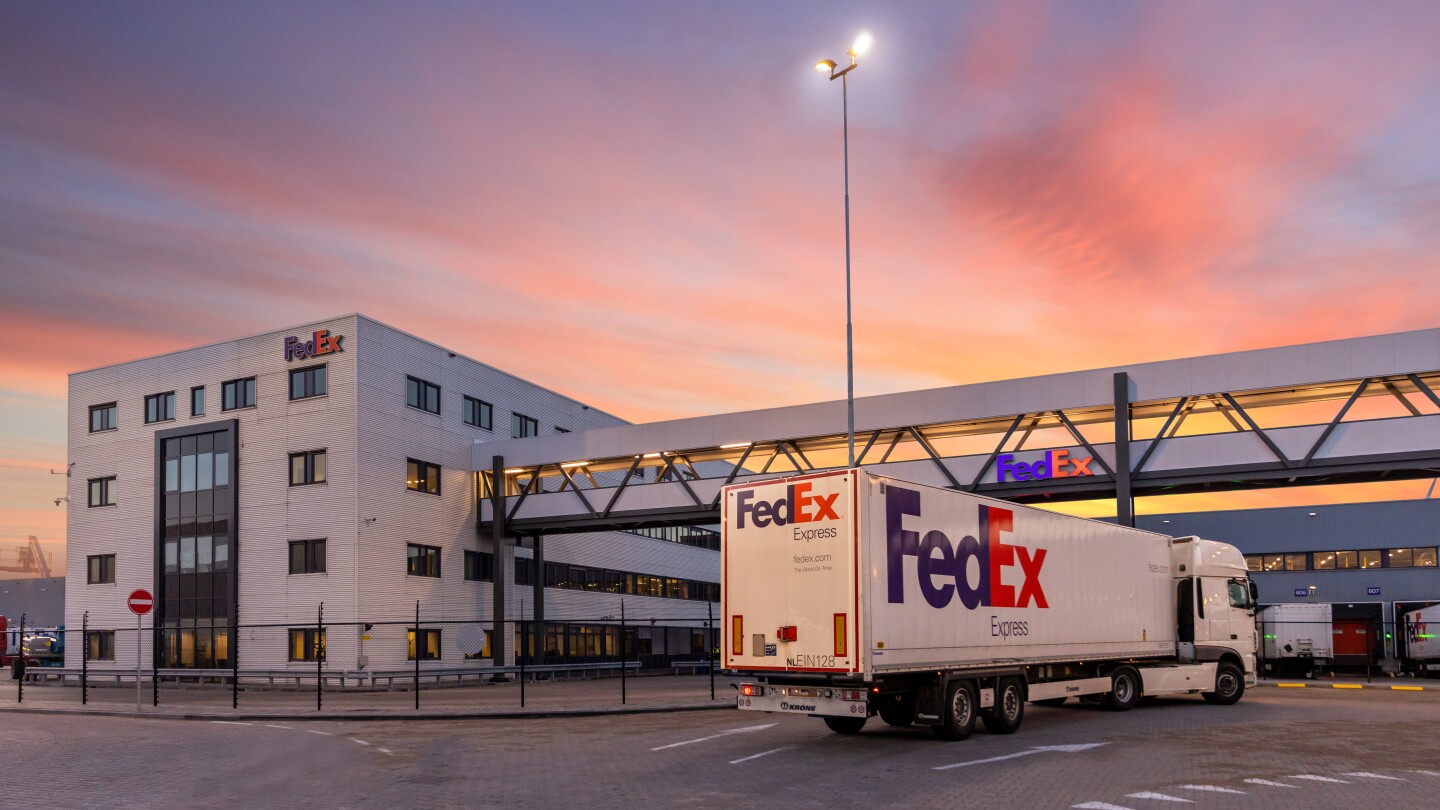 FedEx Express ouvre un hub routier international amélioré à Duiven, aux  Pays-Bas
