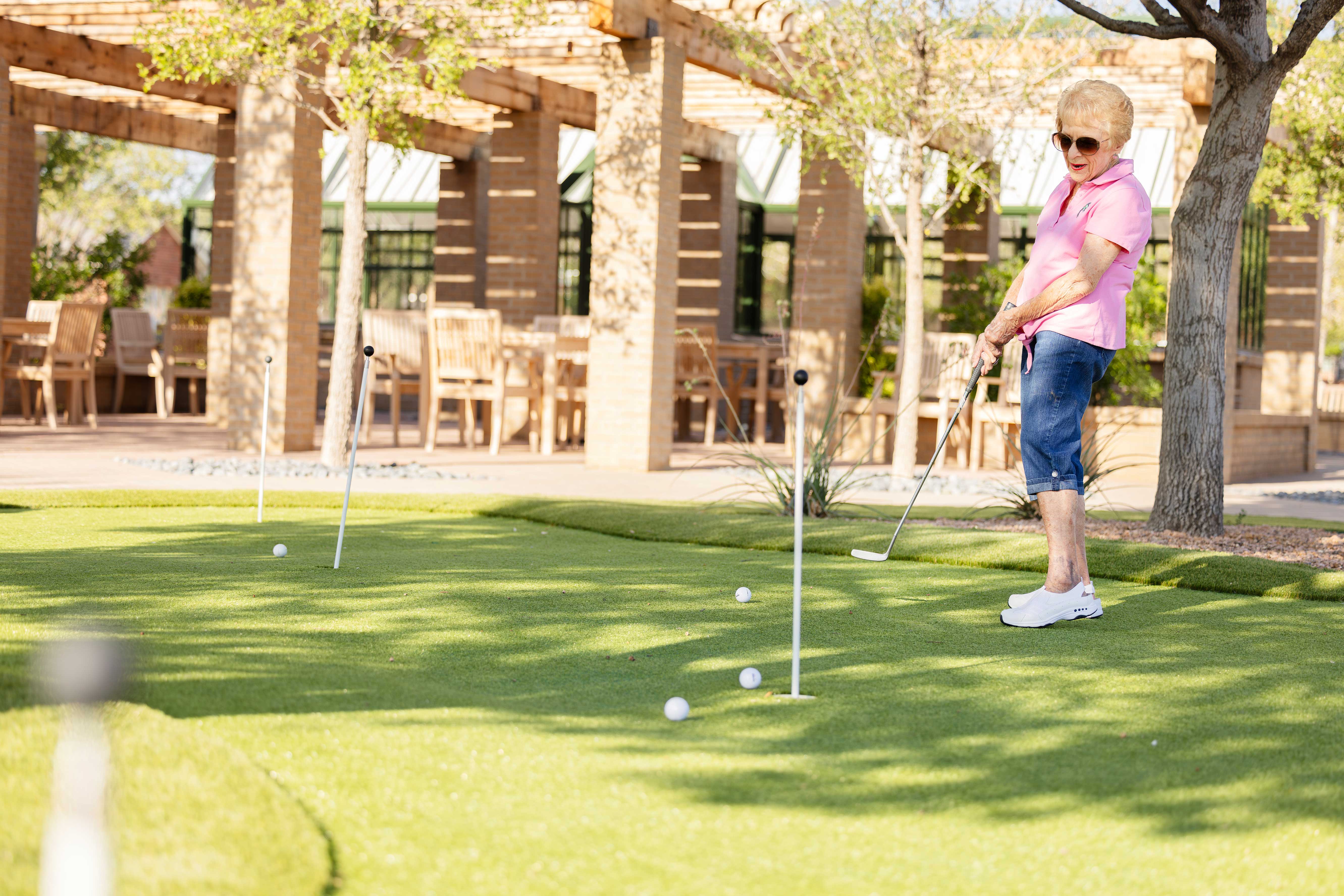 Active Senior Living in Midland at Manor Park