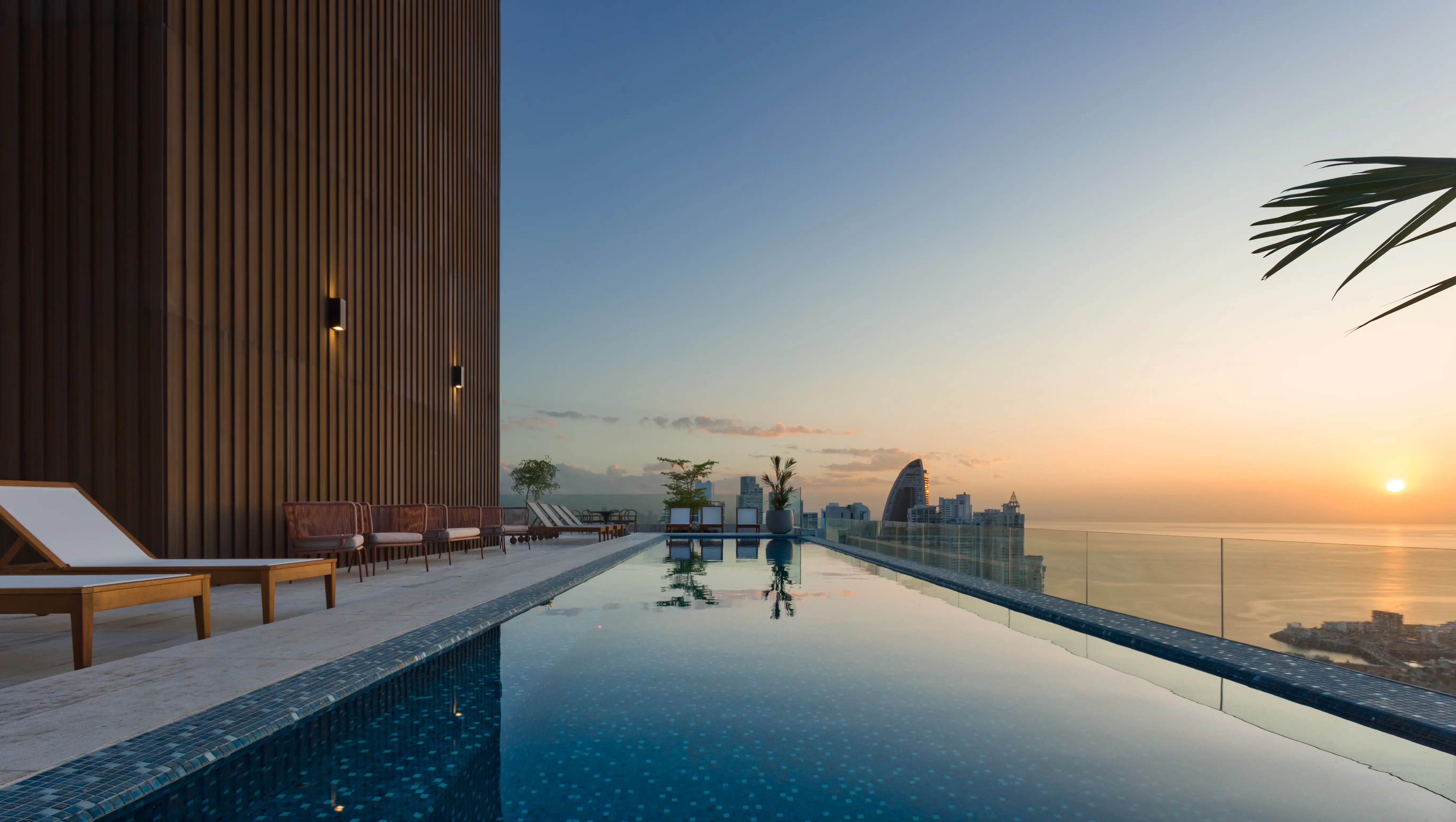 The-towers-residences-paitilla-amenities-ocean-view-infinity-pool