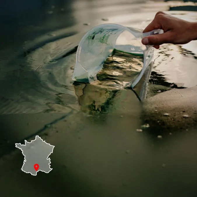 Photo du bassin de spiruline de Permaterra, d'une culture de spiruline. Photo de Myriam Boye.