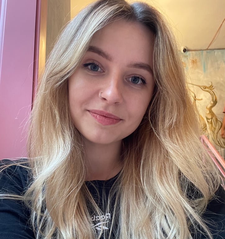 Viktoriia Komar