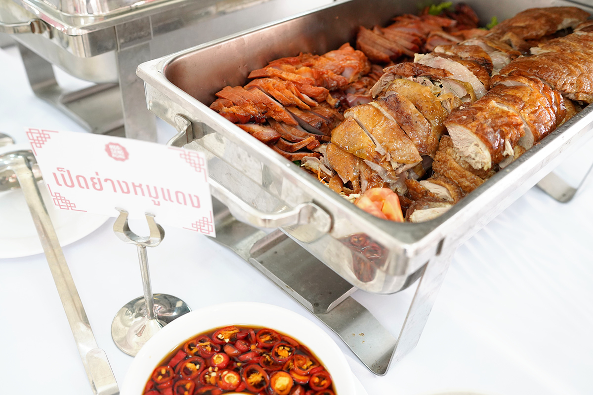 บุฟเฟ่ต์เป็ดย่าง หมูแดงฮั่วเซ่งฮง