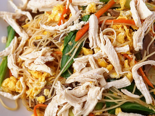 เมนูโต๊ะจีน หมี่ซั่วผัดไก่เส้น
