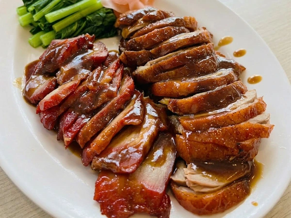 เมนูโต๊ะจีน เป็ดย่างหมูแดง