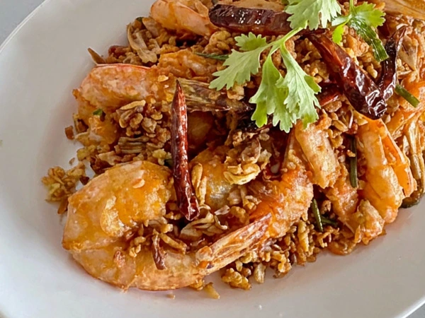 เมนูโต๊ะจีน กุ้งแชบ๊วยคั่วกระเทียมอ่าวฮ่องกง