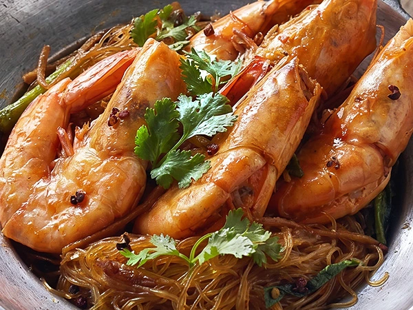เมนูโต๊ะจีน กุ้งแชบ๊วยอบวุ้นเส้น