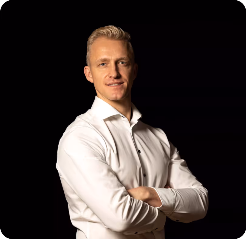 Porträt von Alex Scheck, Ex-Founder & Advisor bei reLounge.