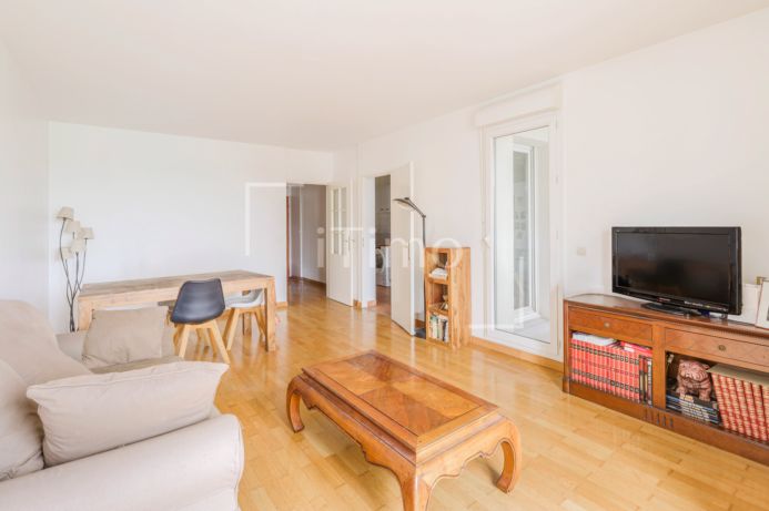 Appartement 3 pièces avec balcon au sein d’une résidence calme – Saint-Germain-en-Laye