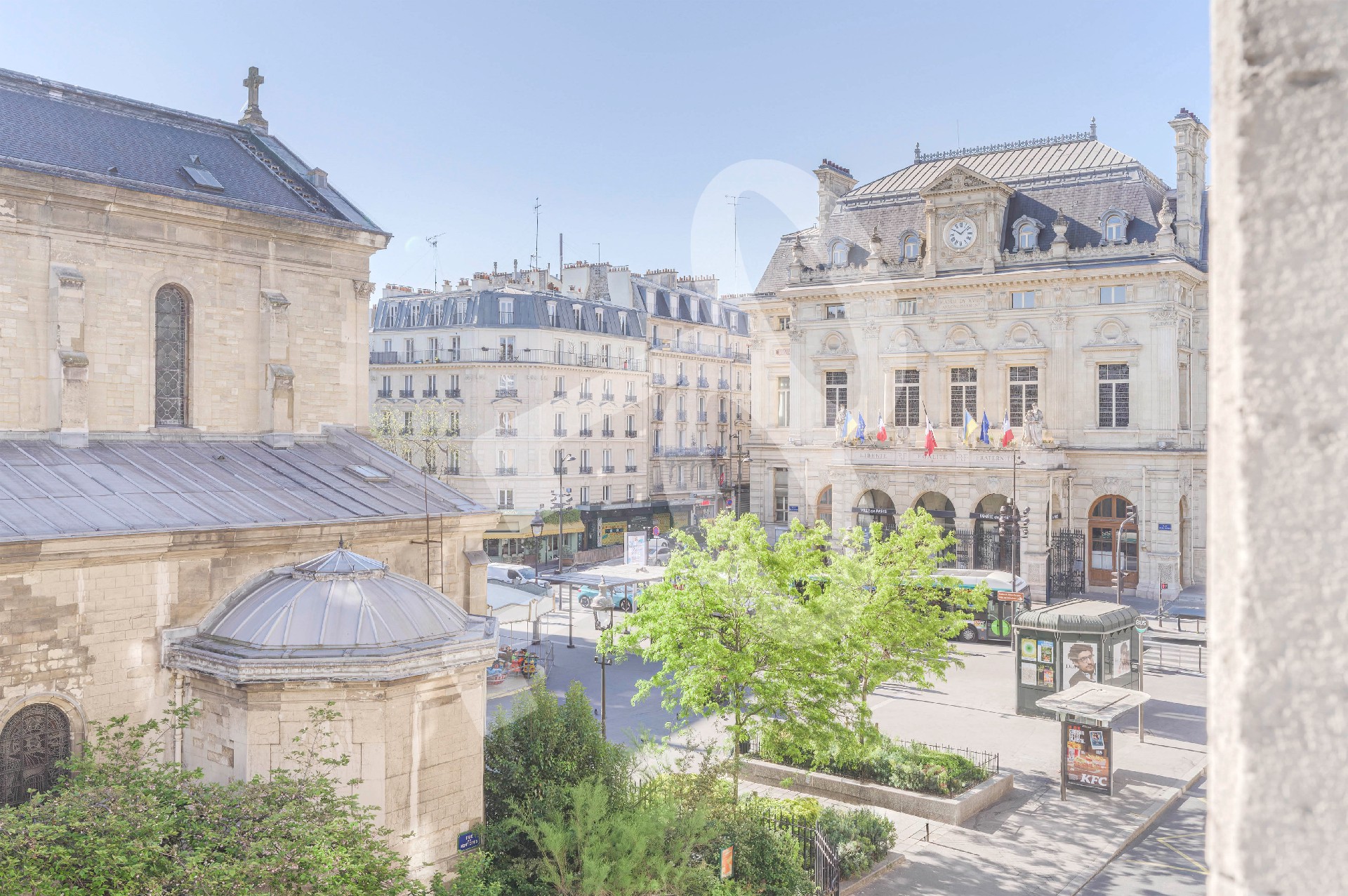 Paris 18 • Jules Joffrin — Charmant 2 pièces traversant 32,86 m² dans un bel immeuble haussmannien