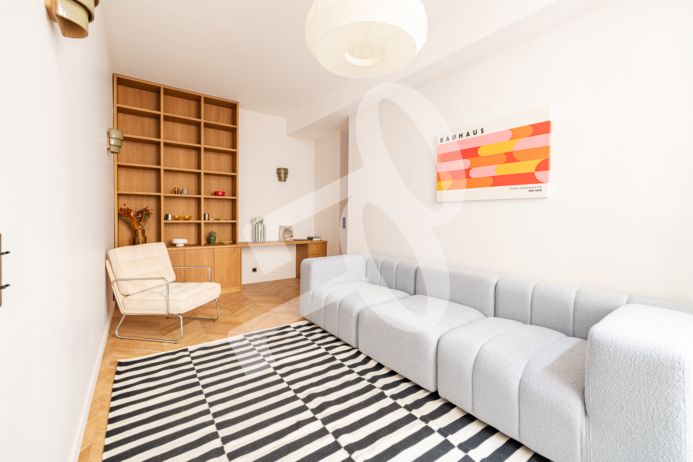 Appartement rare 4 pièces avec réserve et cave — 95 m² Carrez, Paris 1er