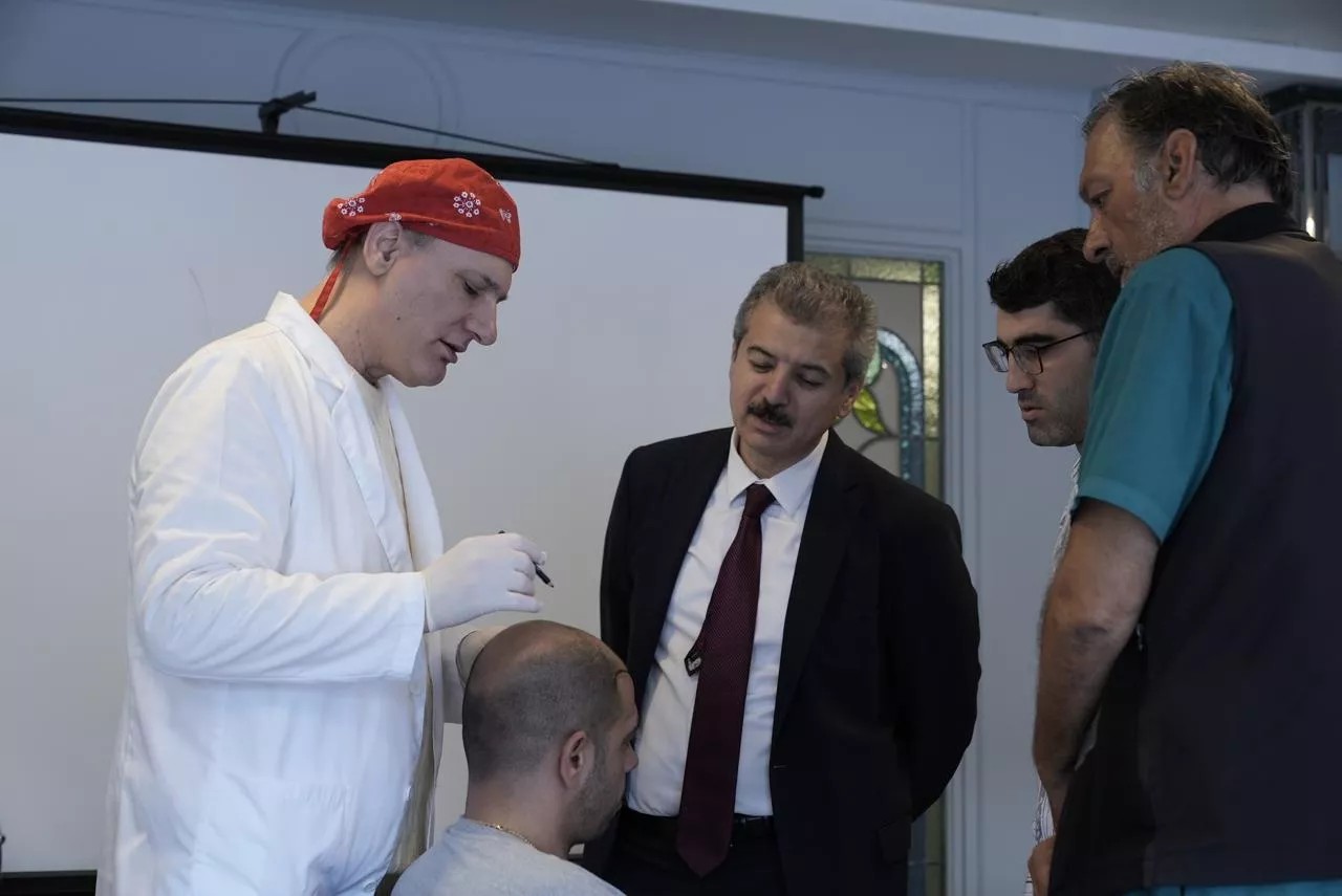 Hair Transplant Training / Source: Crabs Media (EZ Newswire)