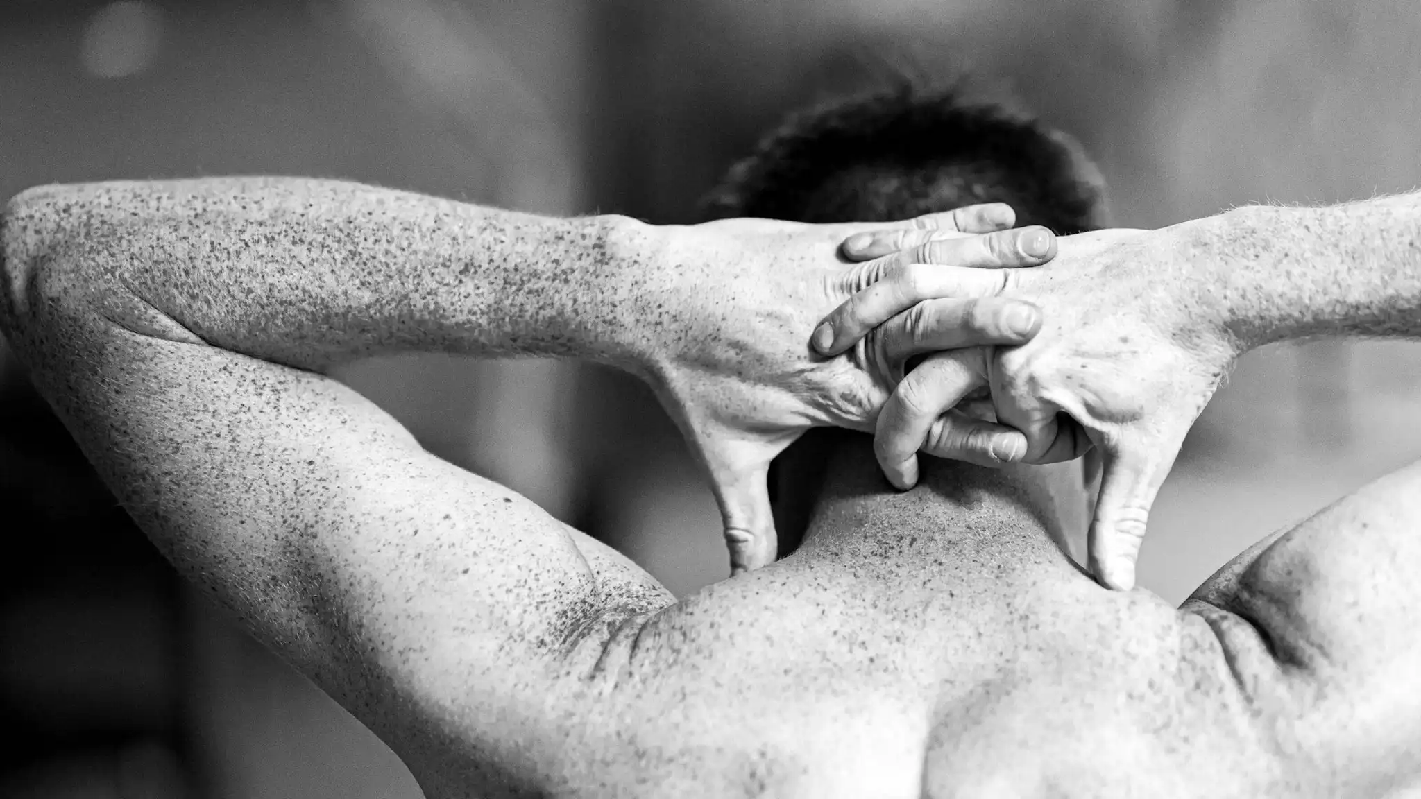 San Diego freeway traffic representing common causes of spinal cord injuries from vehicle accidents