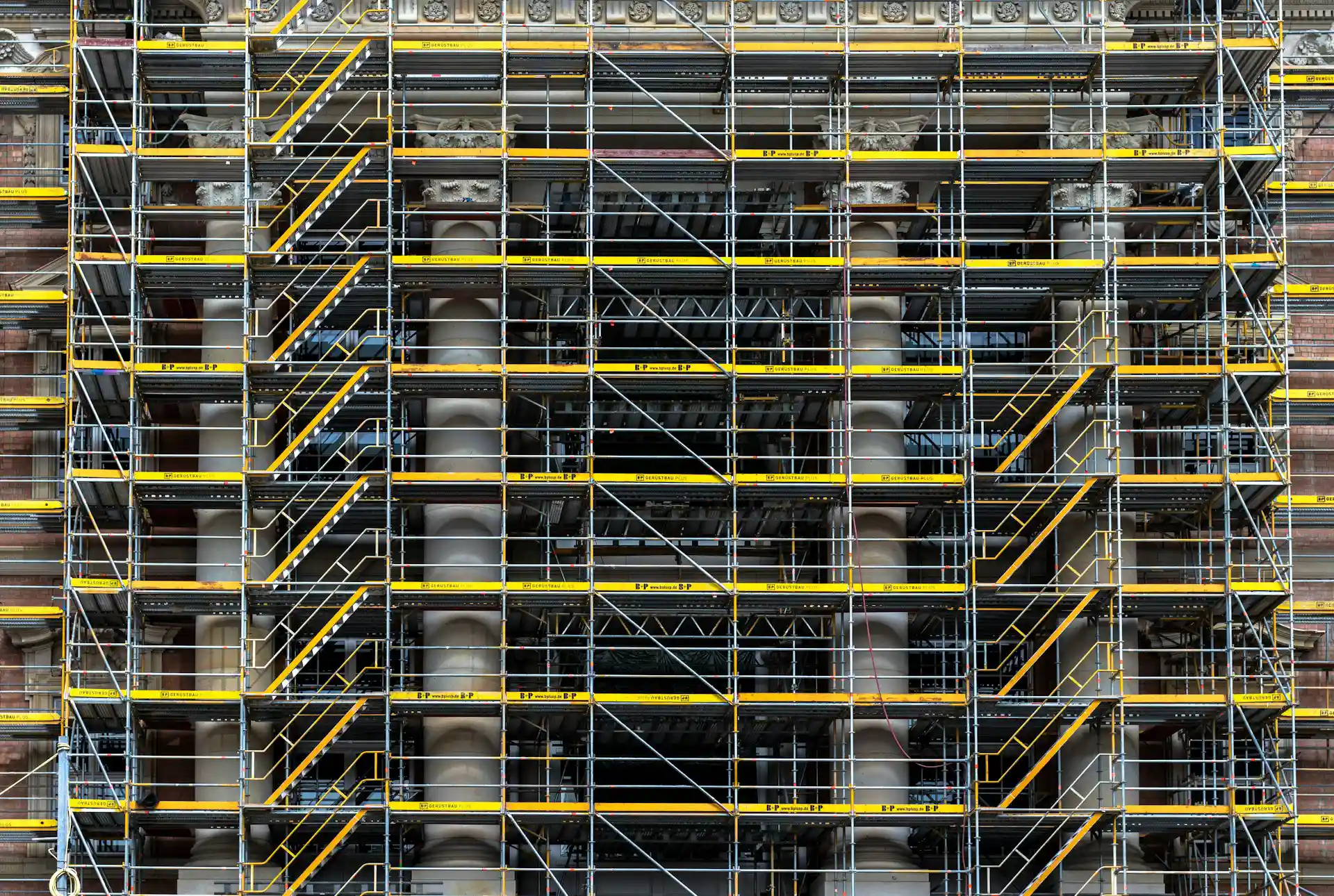 Construction site scaffolding regulated under OSHA safety standards