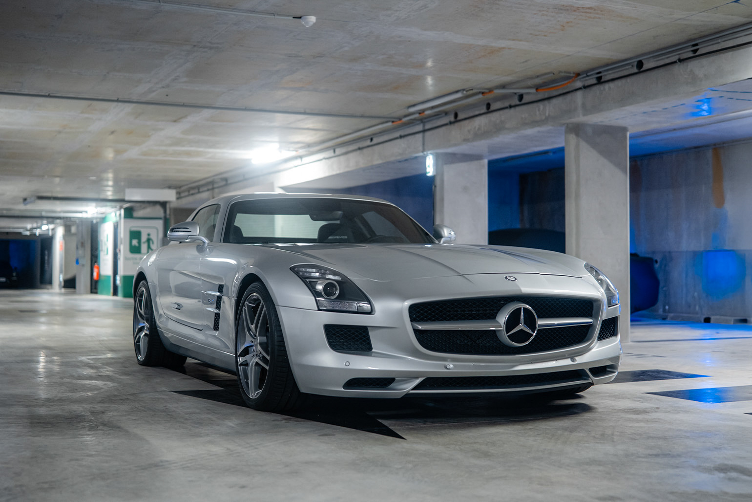Mercedes-Benz SLS AMG - 2011 | Carsup