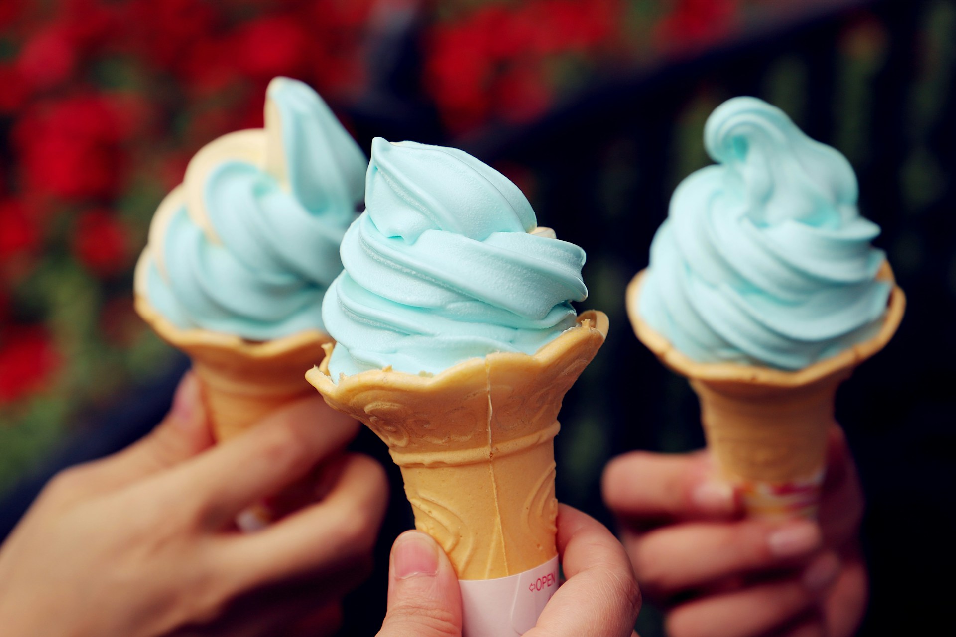 Why Ice Cream Fits Into Winter Wedding Receptions