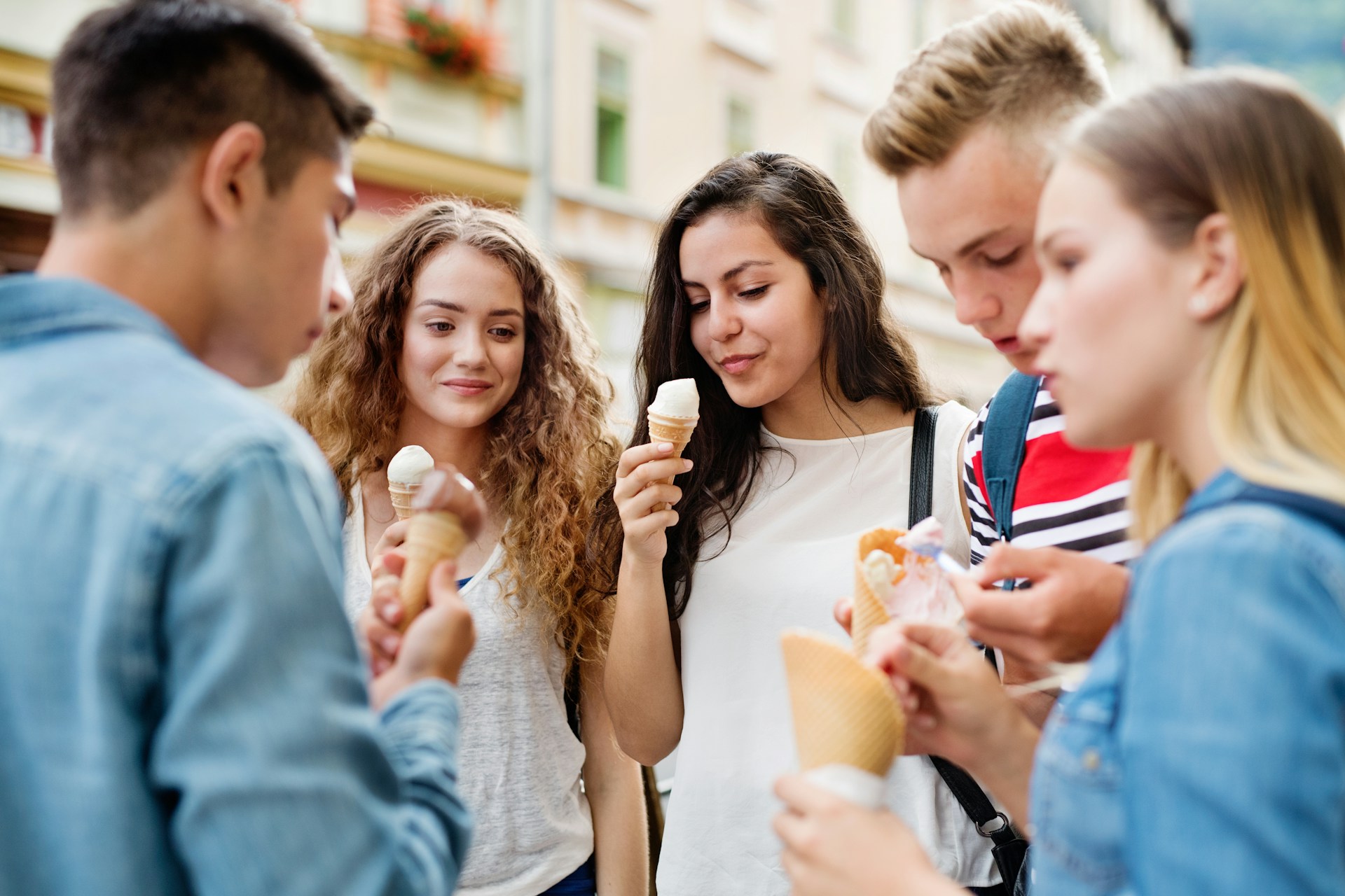 How to Include an Ice Cream Cart in a Launch Party Plan