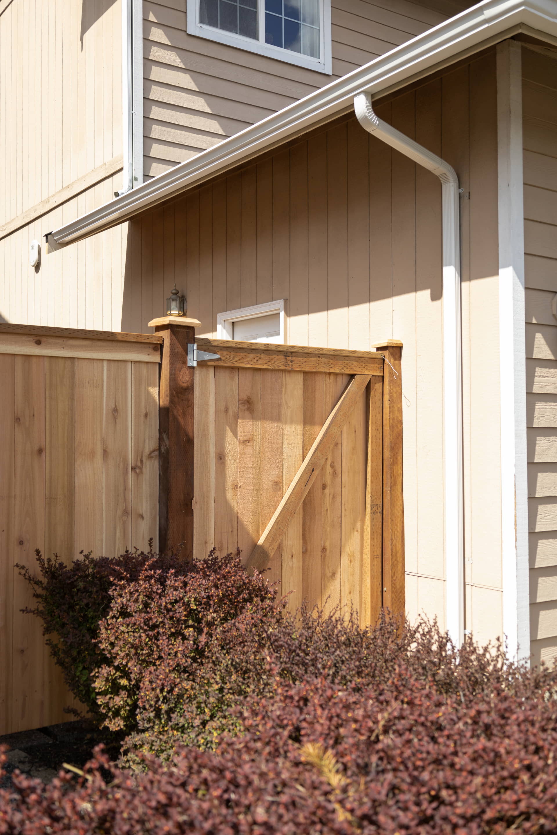 Lake Stevens 700-Foot Modified Panel Fence Completed in Just 3 Days After