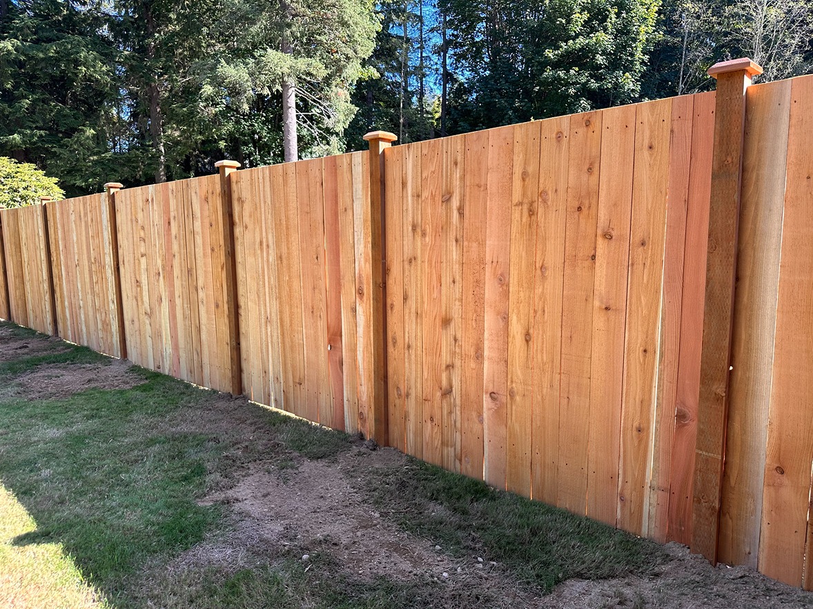Monroe Black Hog Wire Fence for Open Views and Pet Safety