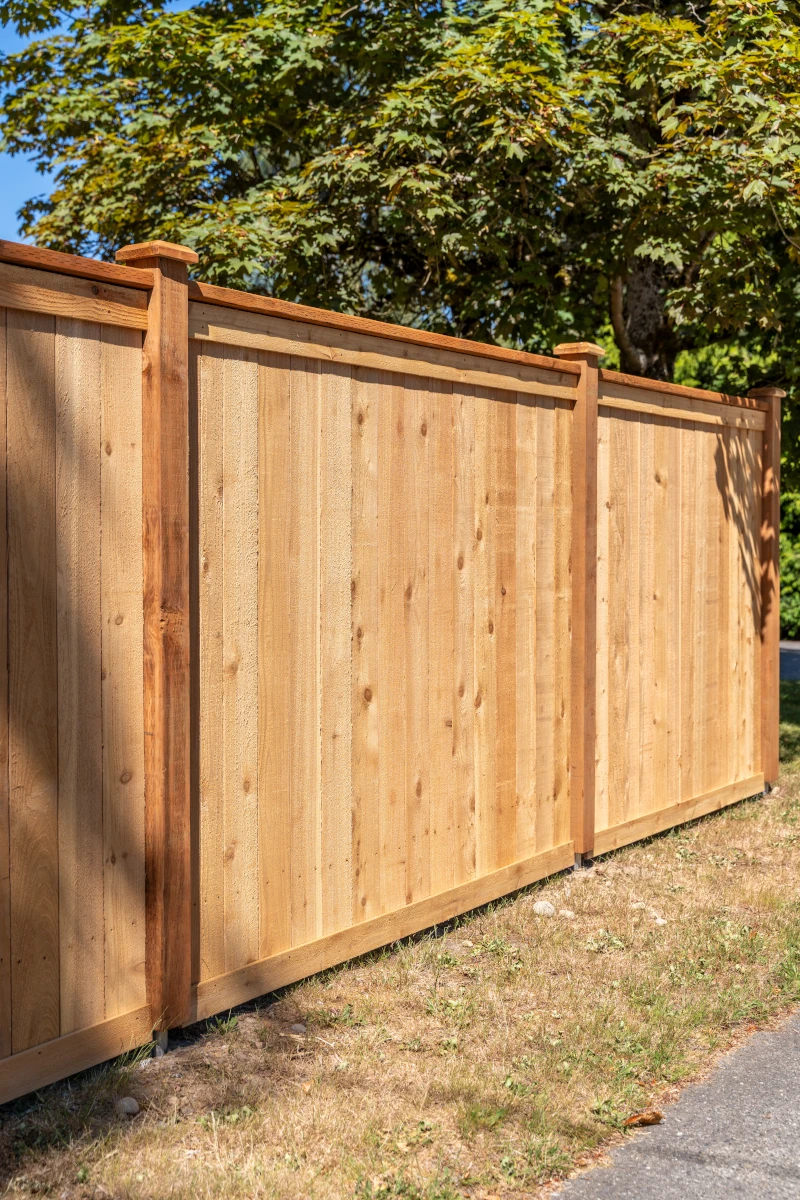 Detail side view of Grade 1 cedar privacy fence construction