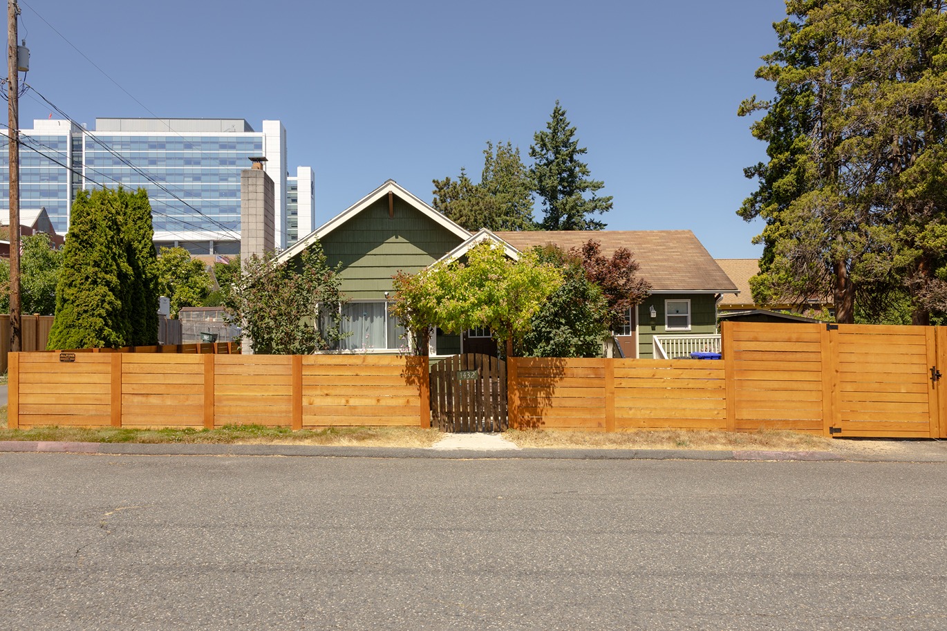 Full Panel Fence Replacement for Yard Security in Everett, WA Main Image