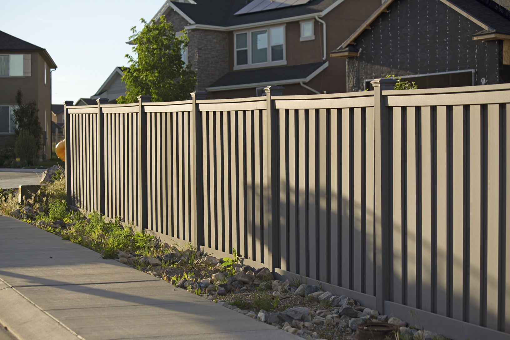 Powder-coated aluminum fence rust proof fencing Seattle residential property 