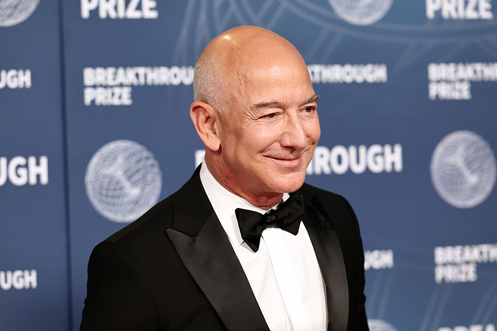 Jeff Bezos Returns as Co CEO of Project Prometheus, Backing a $6.2B Push into AI