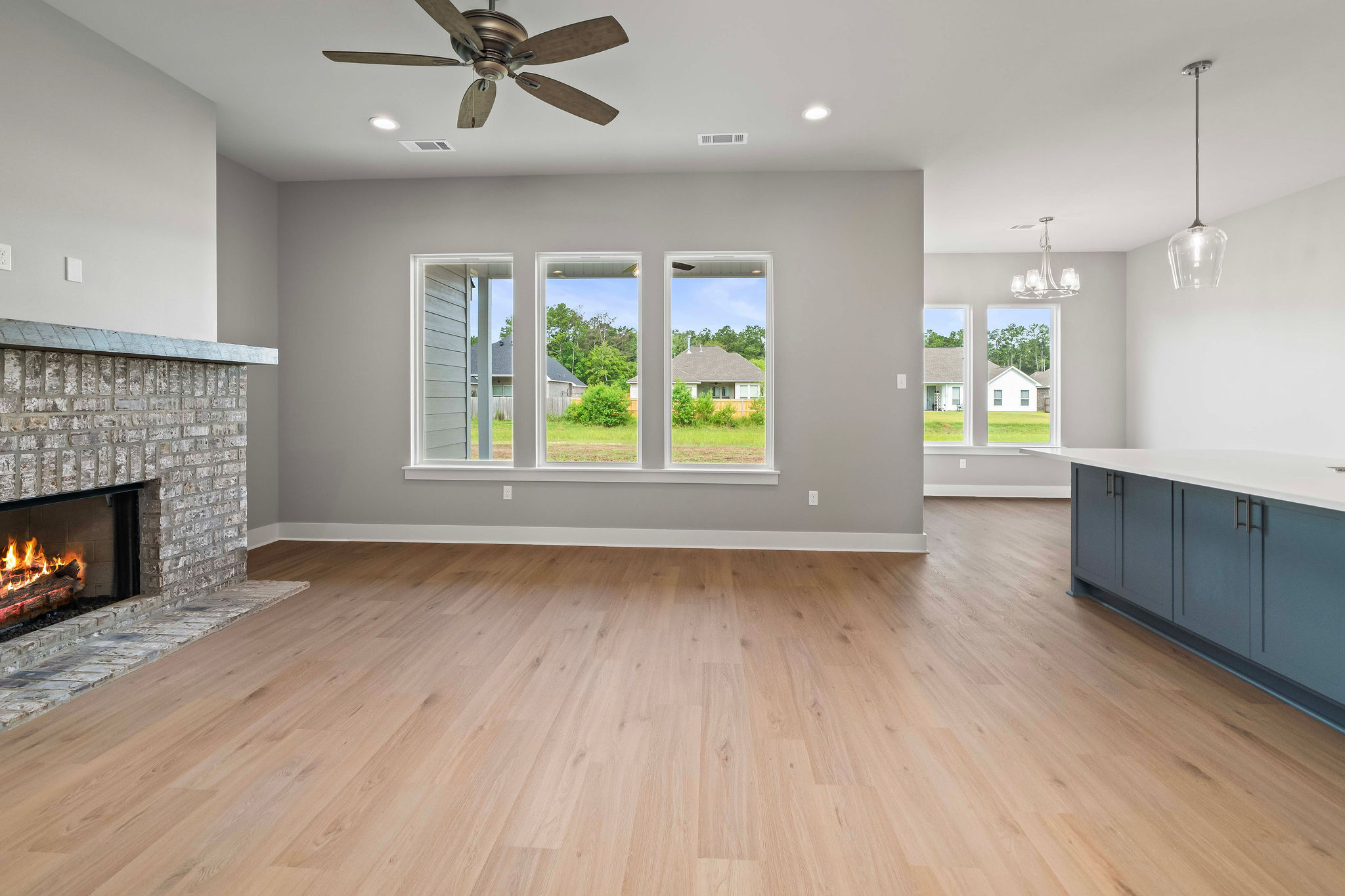 Large living area with gas fireplace
