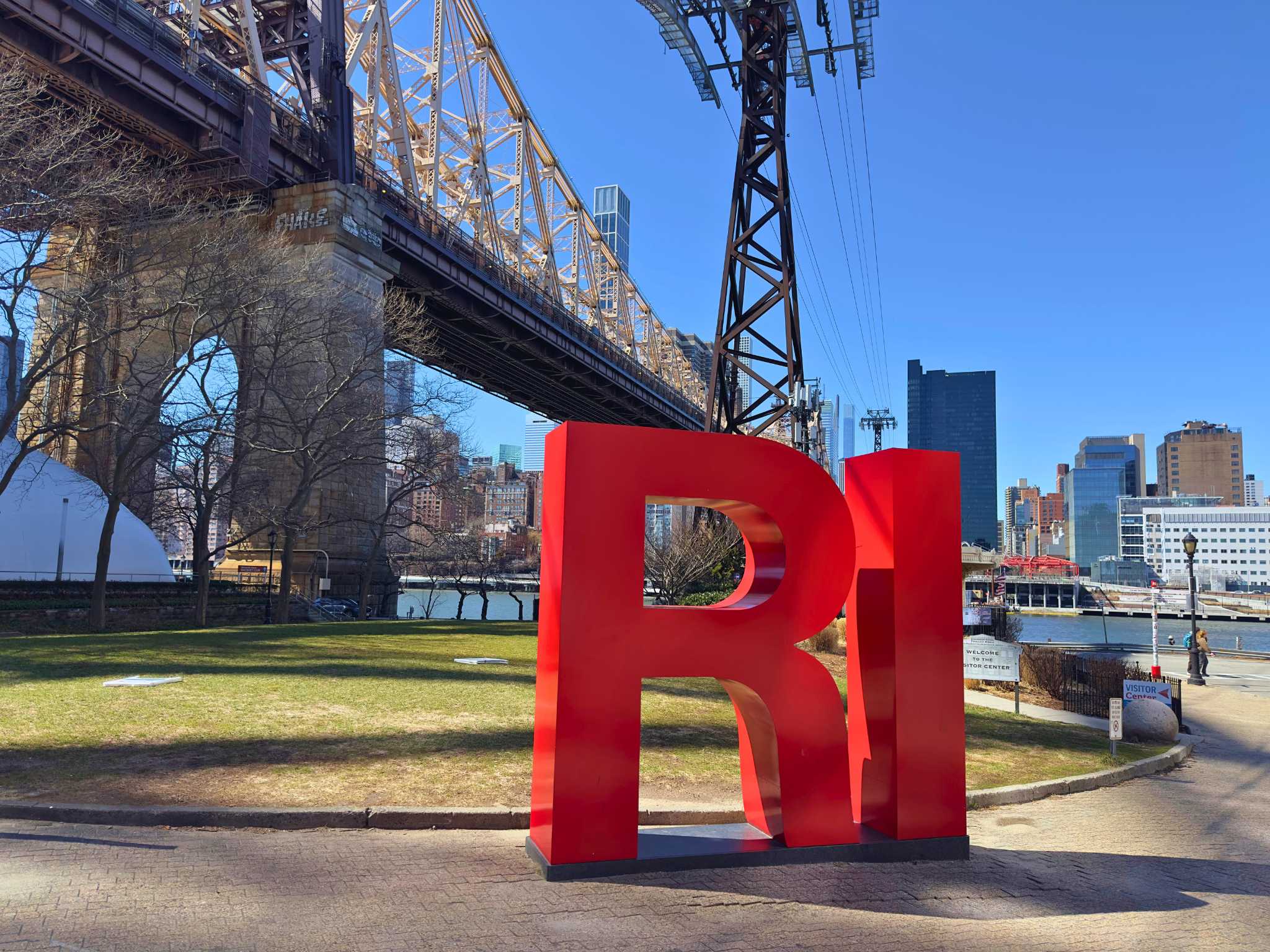 The East River promenade on Roosevelt Island, with Manhattan across the water