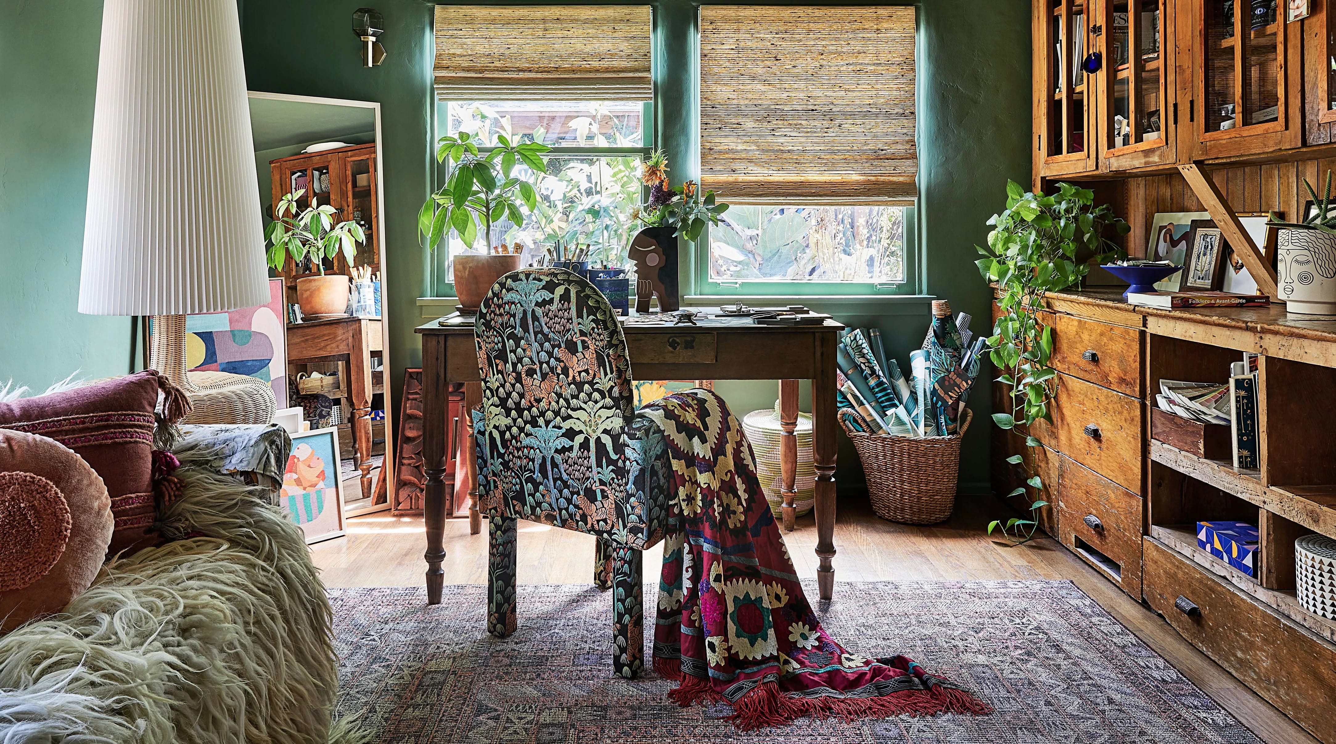 The Return of the Self-Made Home: How to Begin Living Slowly and Self-Sufficiently