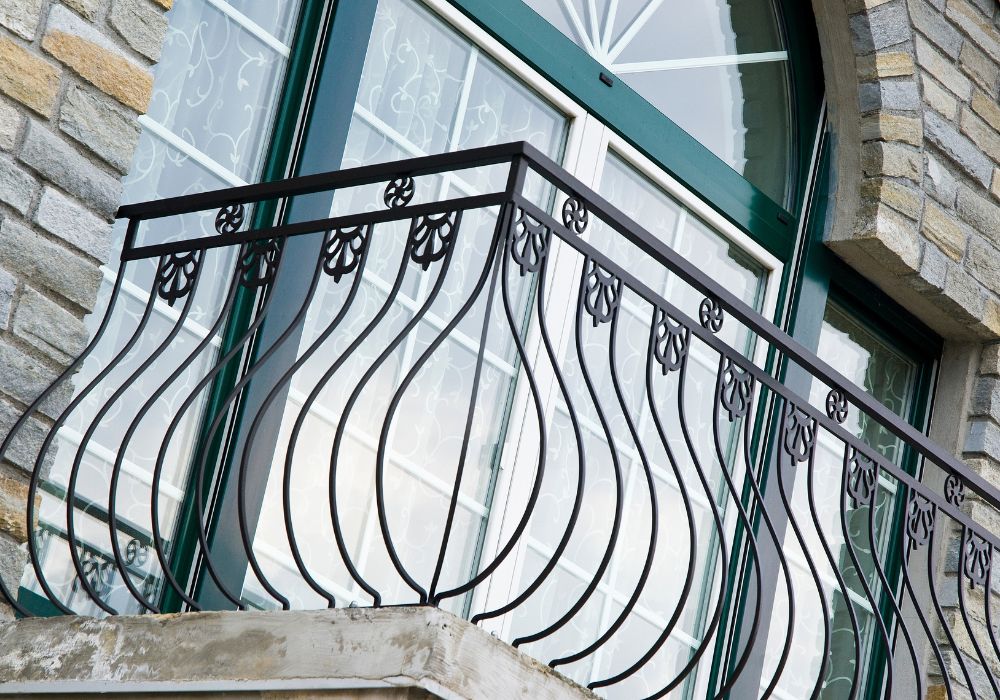 Balkongeländer_geschmiedet_feuerverzinkt_pulverbeschichtet