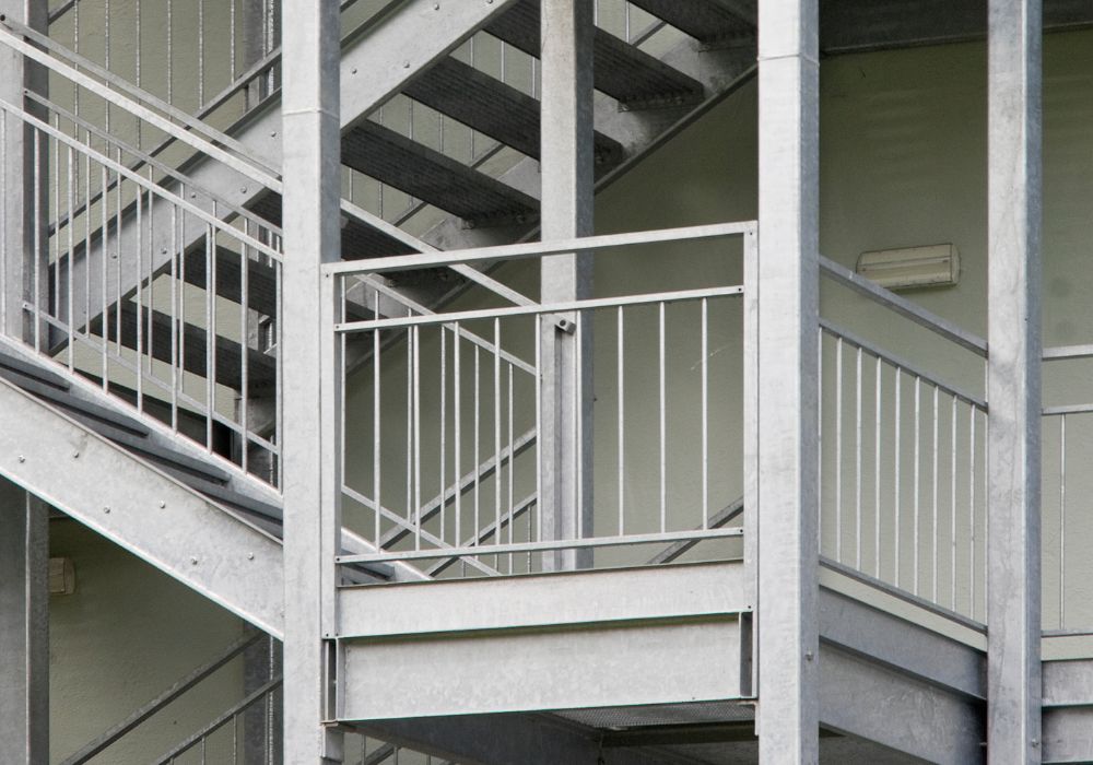 Fluchttreppe_verzinkt_Südtirol_Metall