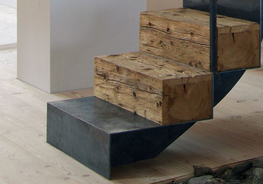 Stahl_Holzstufen_Pustertal_Design