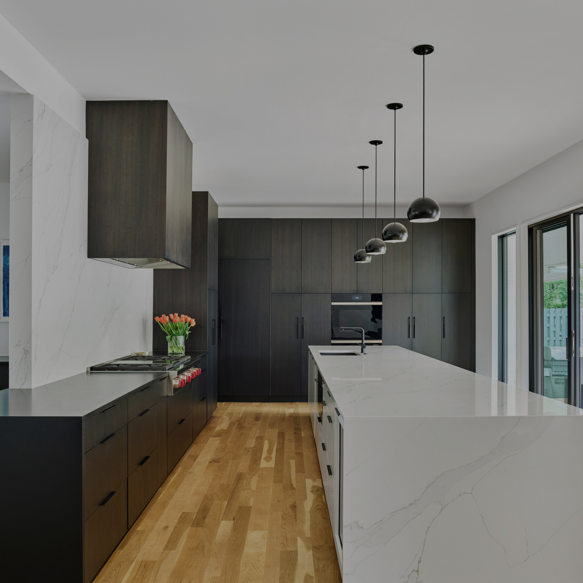 Modern primary bathroom in a Faust Construction custom home