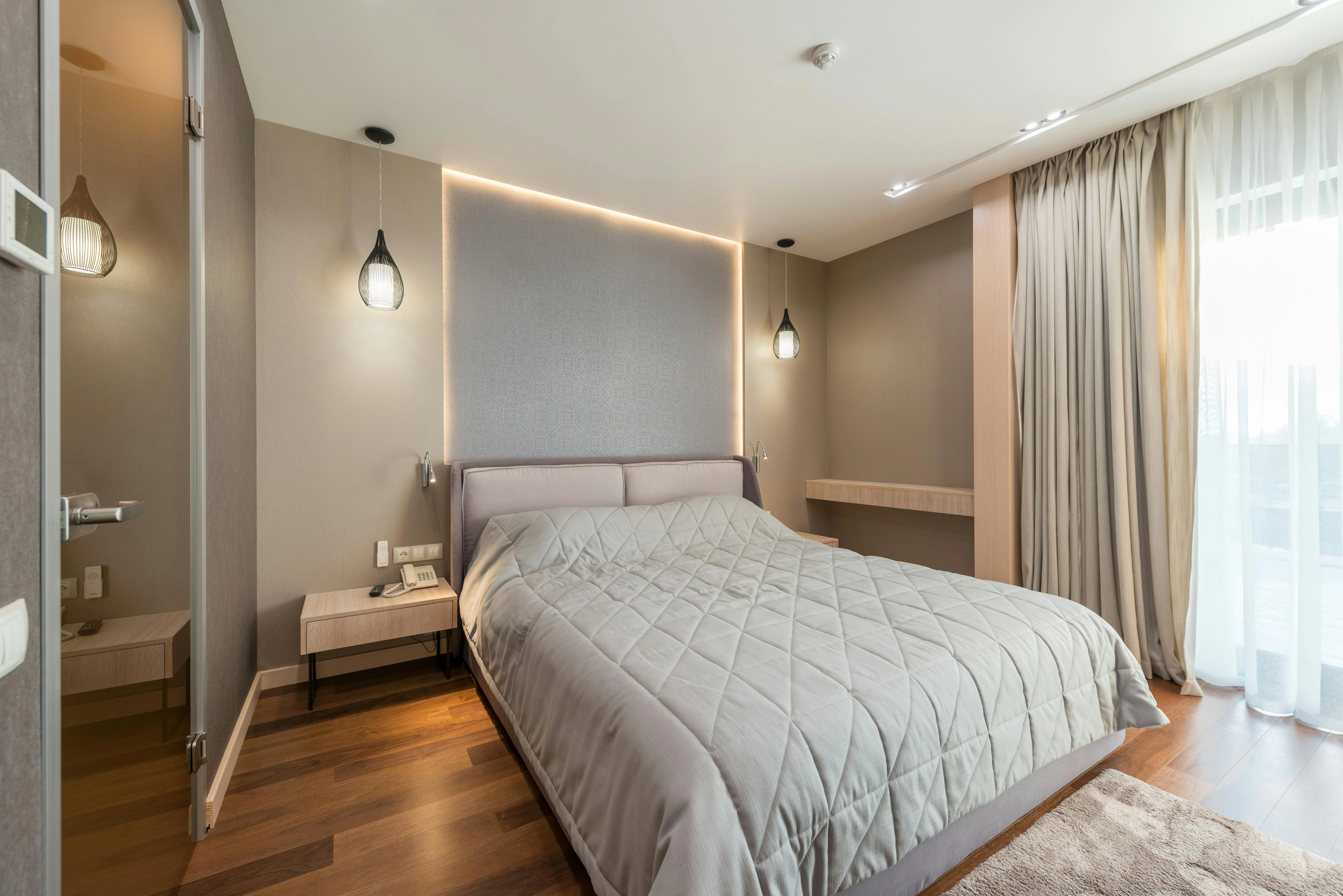 Airbnb for Medium-Term Rentals: Catering to 30–90 Day Stays in 2025