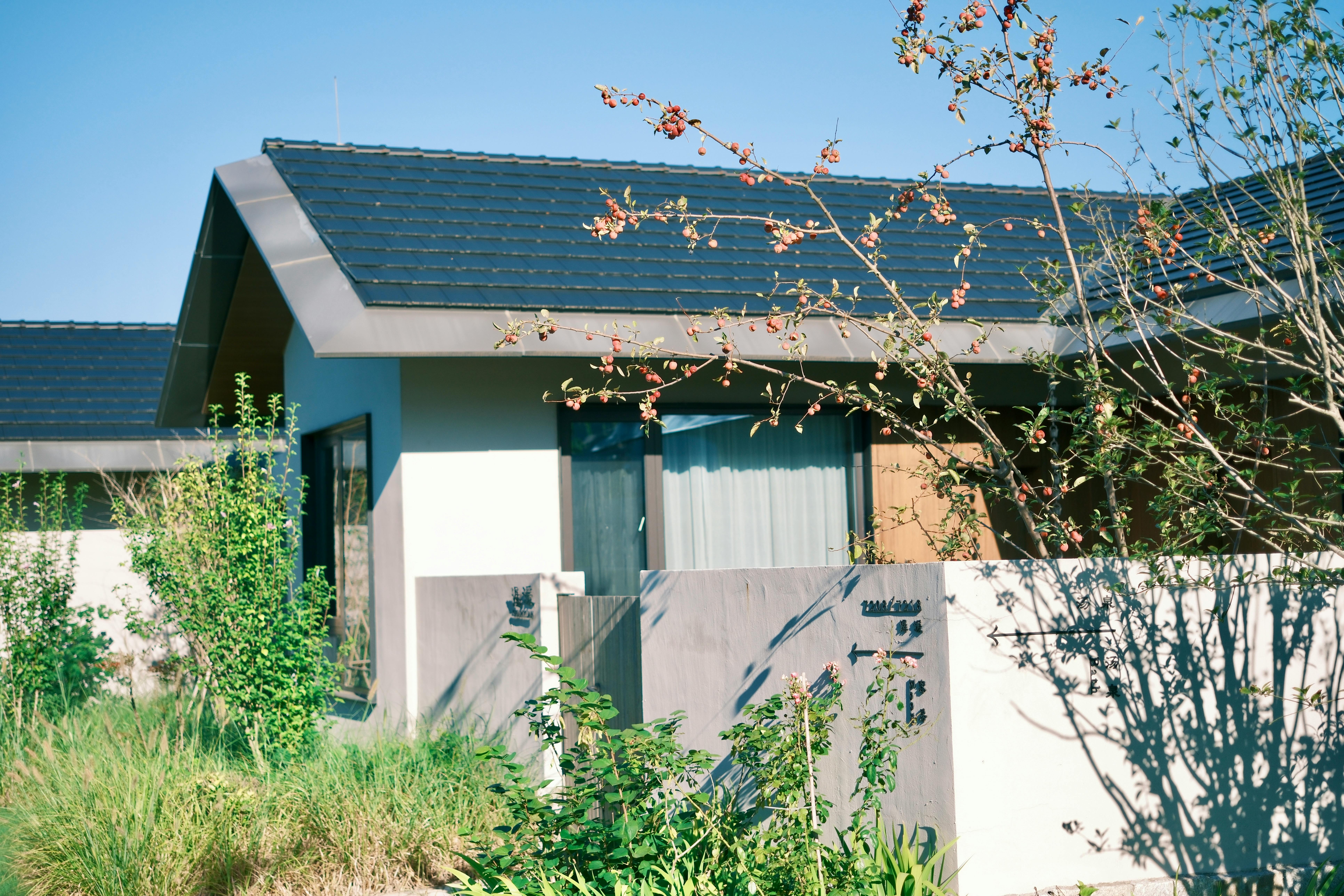 How Property Management Software (PMS) and Distribution Platforms Should Work Together for Property Managers