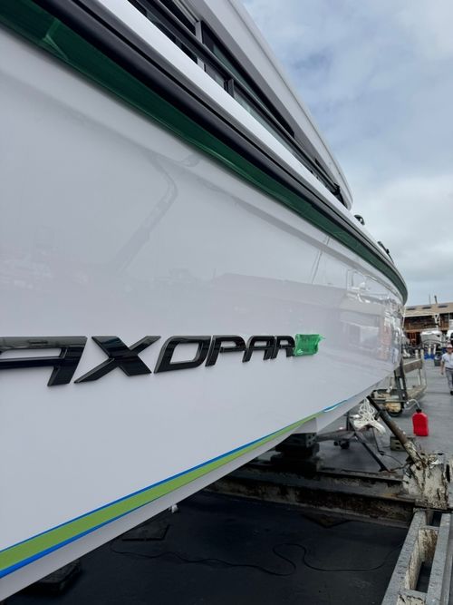 White gelcoat boat surface protected with Harbor Guard