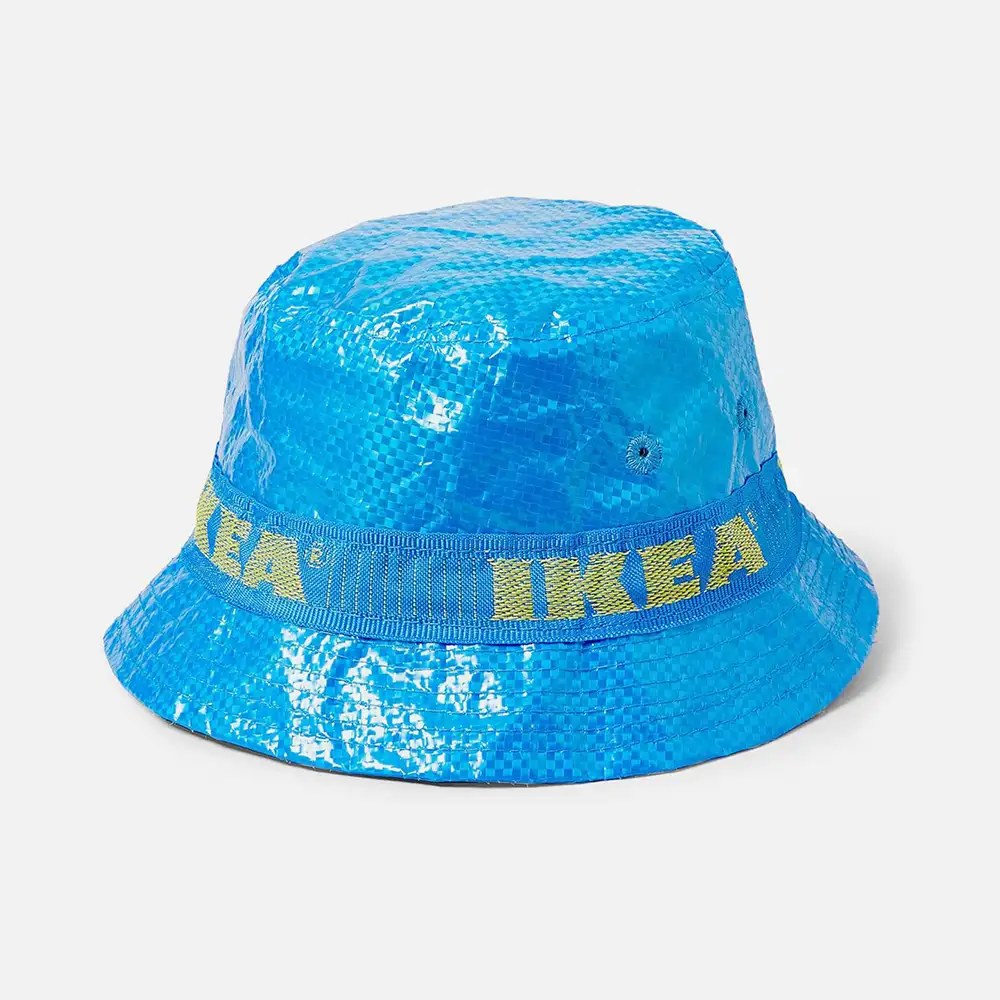 Blauer IKEA KNORVA Eimerhut aus FRAKTA-Taschenmaterial in limitierter Edition