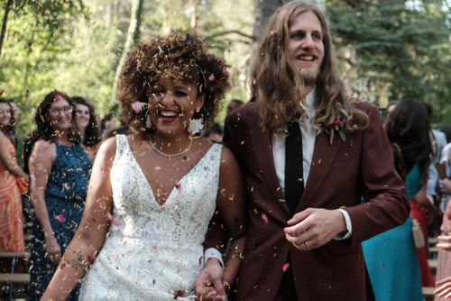 Comment choisir le bon photographe de mariage en 2026 ? Style, tarifs, contrat, séance engagement… Découvrez tous mes conseils pour trouver un professionnel expérimenté qui capturera chaque moment avec émotion et naturel !