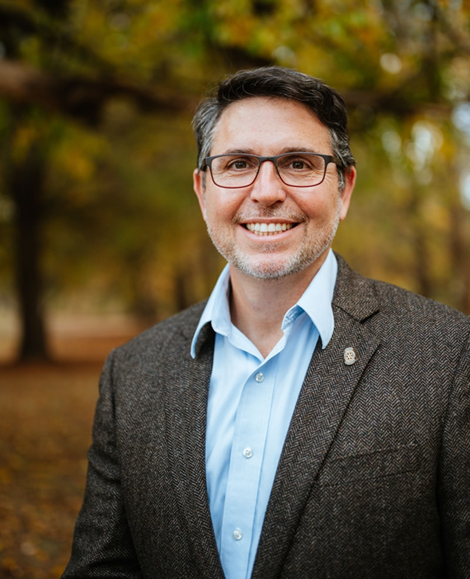 Dr. Travis Bell, DDS